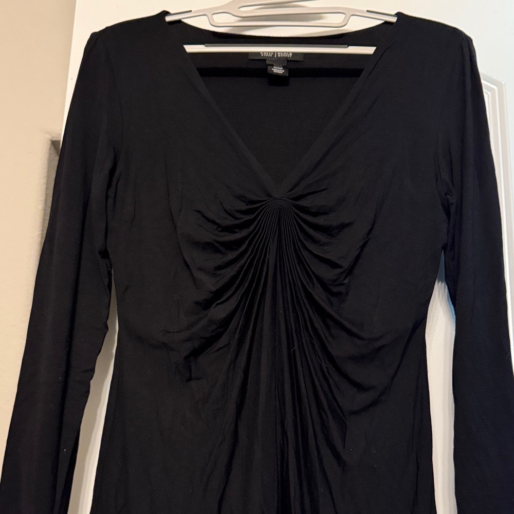 White House Black Market V-Neck Black Tunic XXS long sleeves